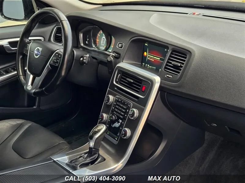 Used 2016 Volvo V60 T5 Cross Country w/ Convenience Package image 22