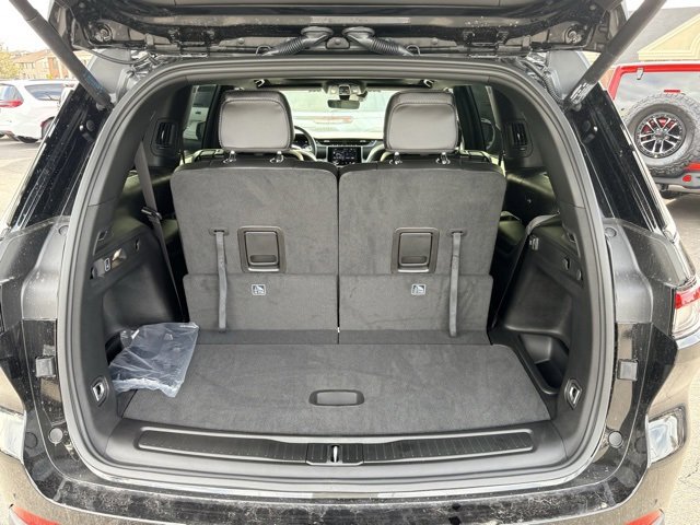 New 2025 Jeep Grand Cherokee L Altitude image 9
