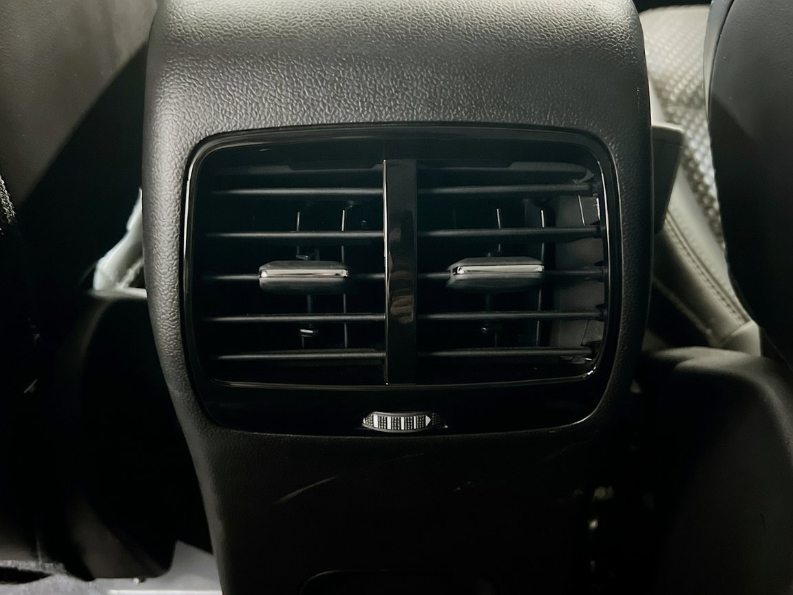 Used 2024 Ford Escape SE FWD image 18