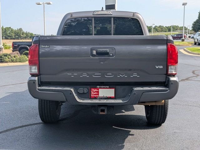 Used 2016 Toyota Tacoma TRD Off-Road w/ Premium & Technology Package AWD/4WD image 9