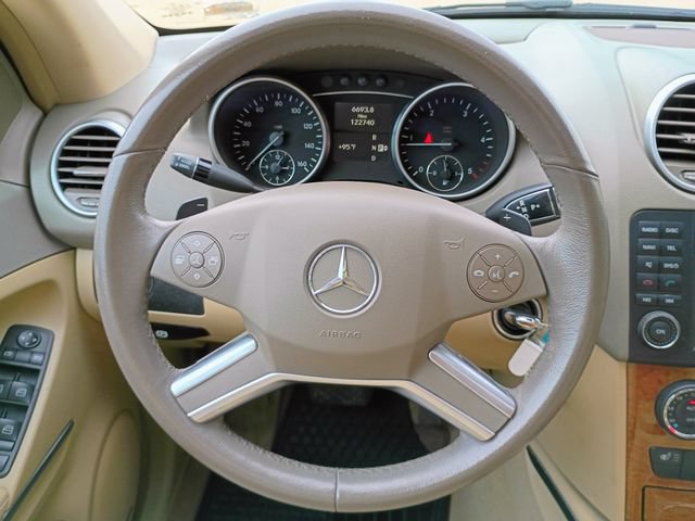 Used 2009 Mercedes-Benz ML 320 BlueTEC 4MATIC image 41