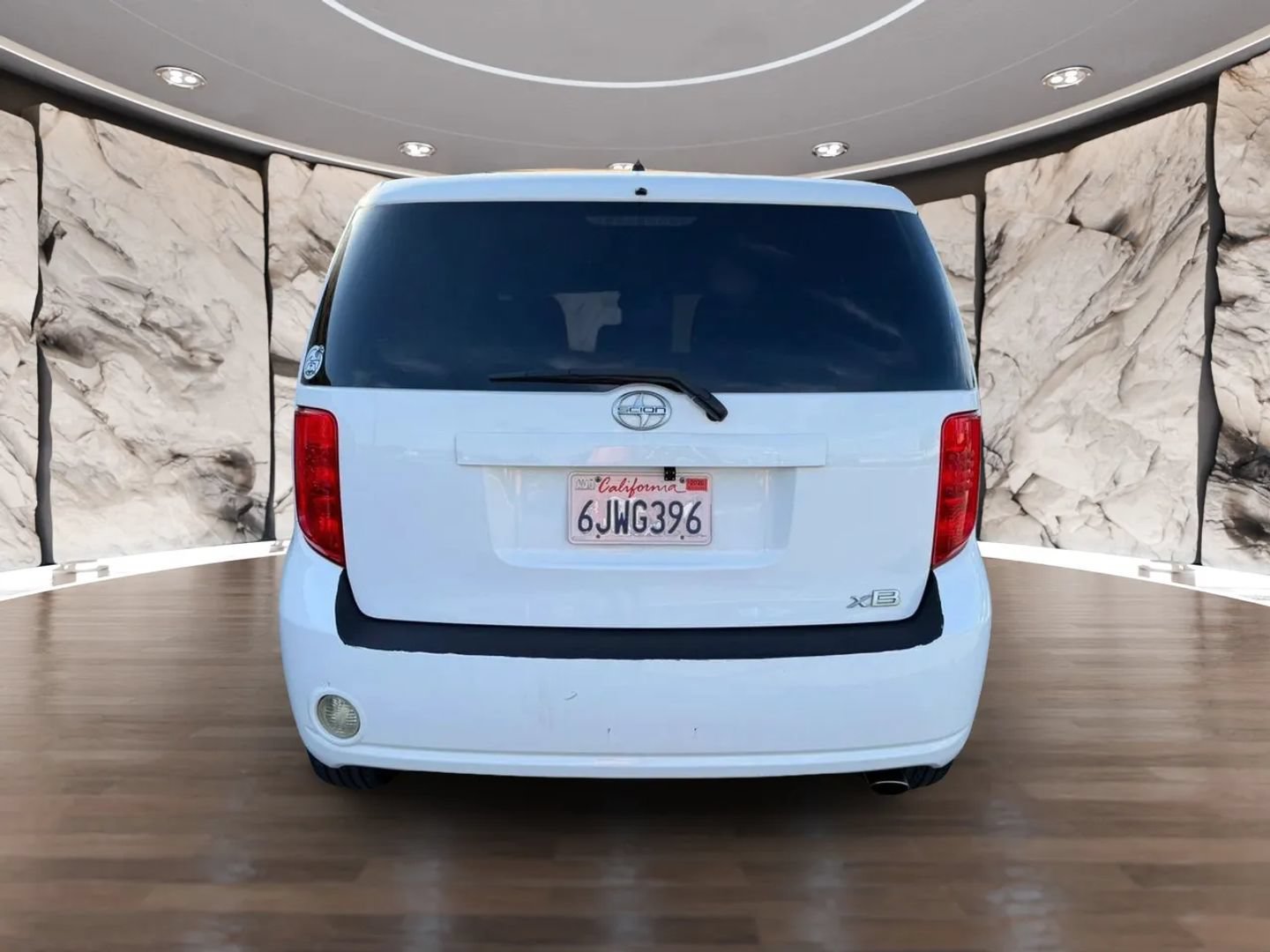 Used 2010 Scion xB FWD image 7