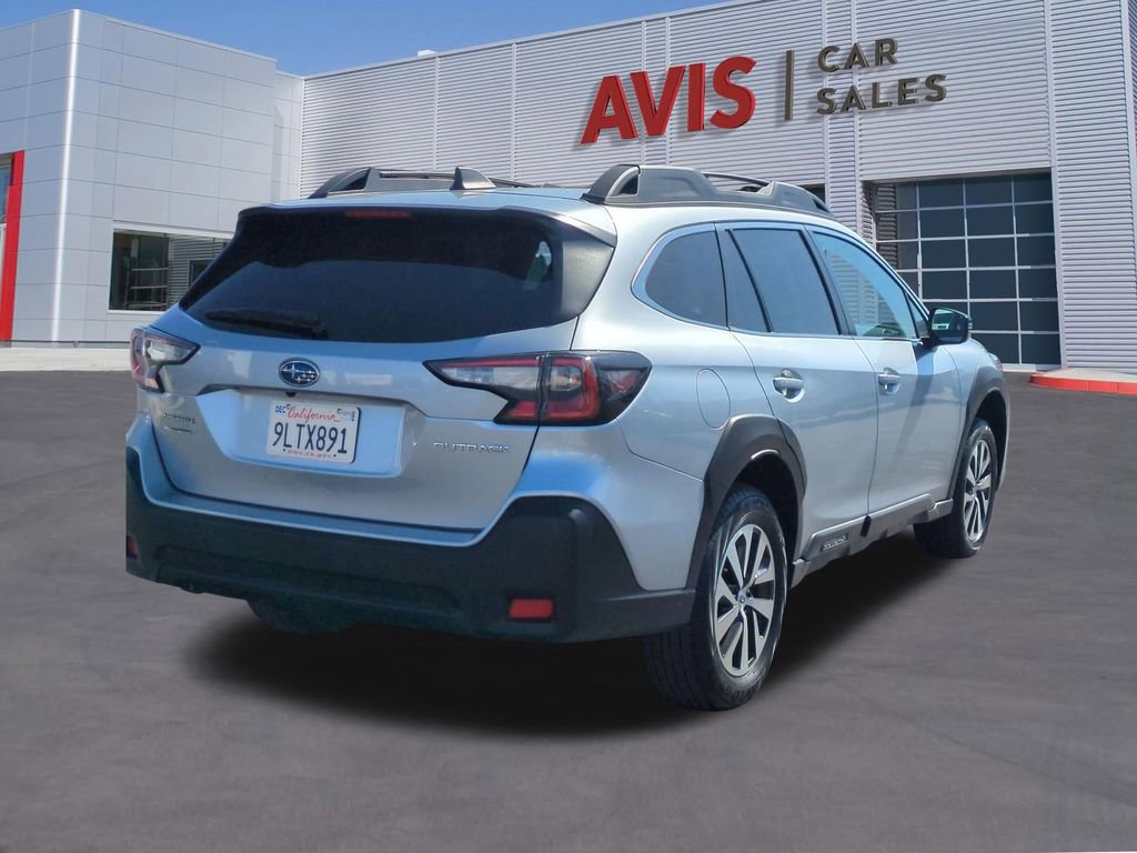 Used 2025 Subaru Outback Premium AWD/4WD image 6