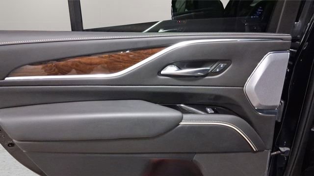 Used 2022 Cadillac Escalade Sport Platinum w/ Heavy-Duty Trailer Package image 23