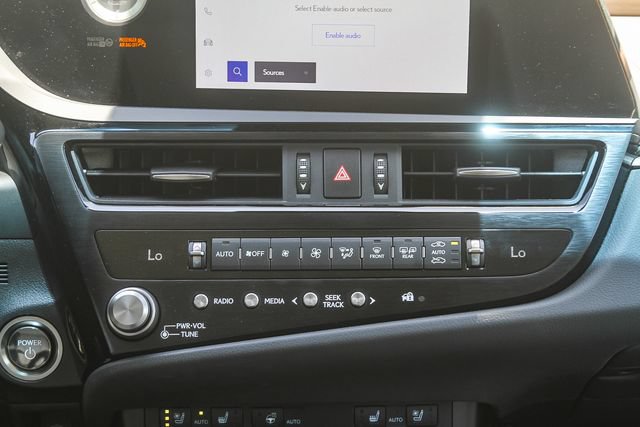 Used 2025 Lexus ES 300h w/ Premium Package FWD image 15