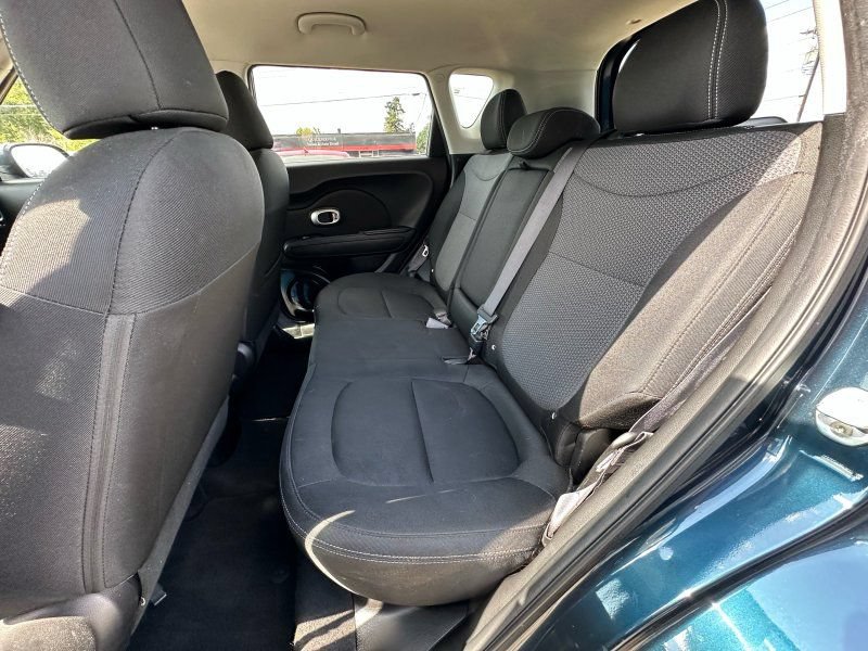 Used 2018 Kia Soul + FWD image 14