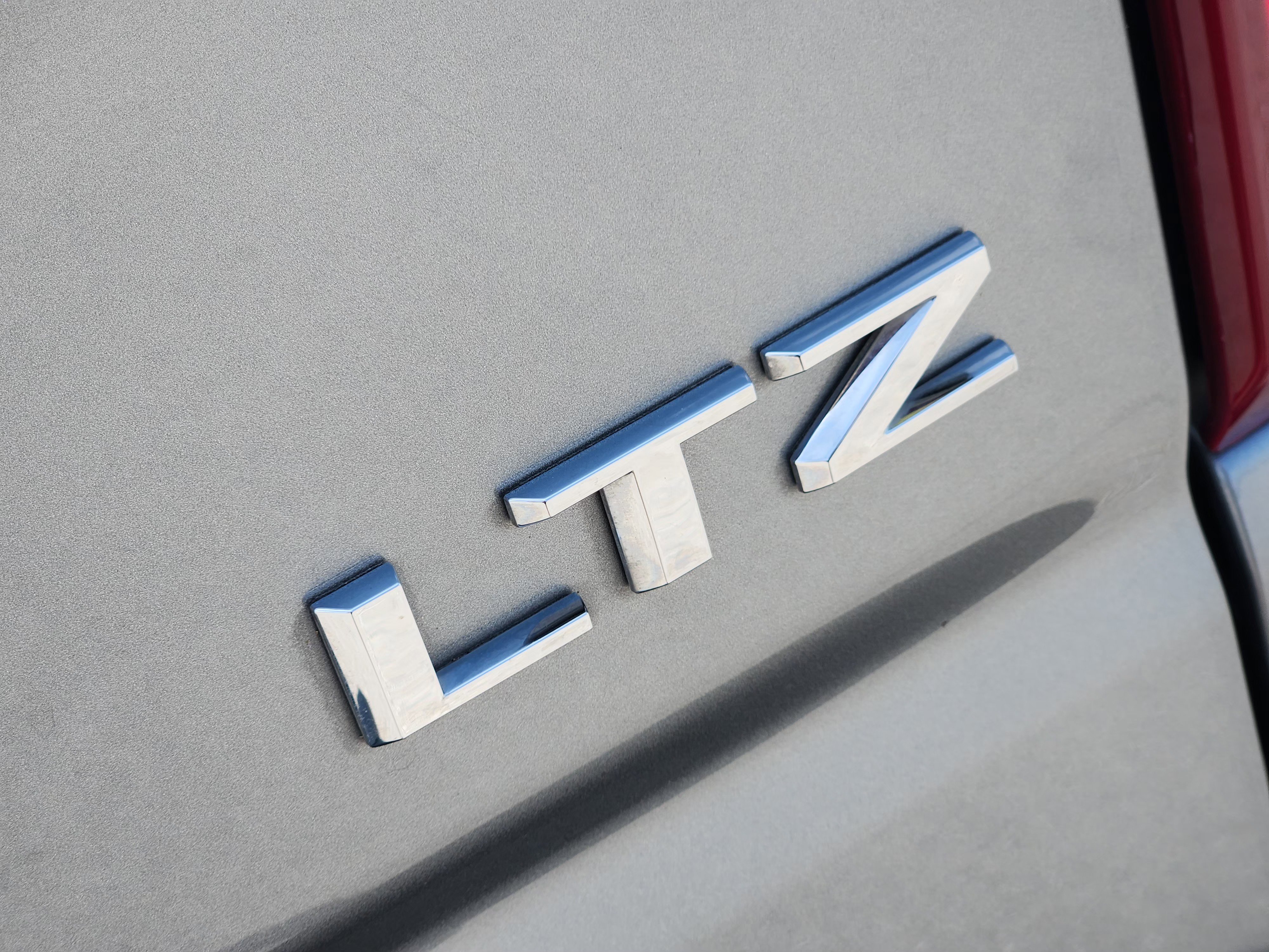 Used 2024 Chevrolet Silverado 1500 LTZ RWD image 13
