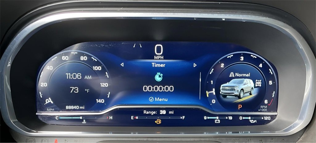 Used 2022 Chevrolet Suburban RST w/ Luxury Package image 38