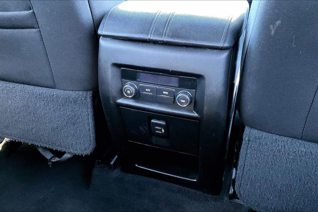 Used 2023 Chevrolet Traverse LT image 19