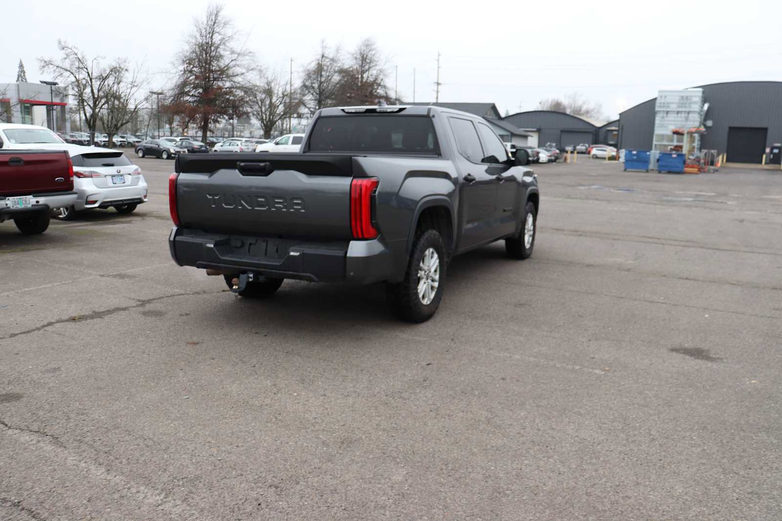 Used 2022 Toyota Tundra SR5 w/ SR5 Convenience Package image 5