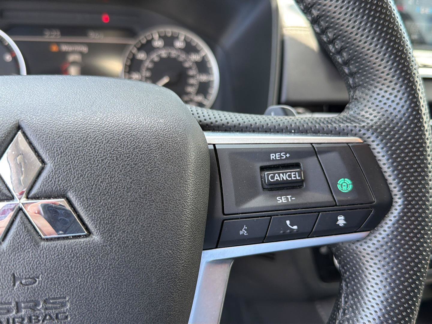 Used 2024 Mitsubishi Outlander SE FWD image 22