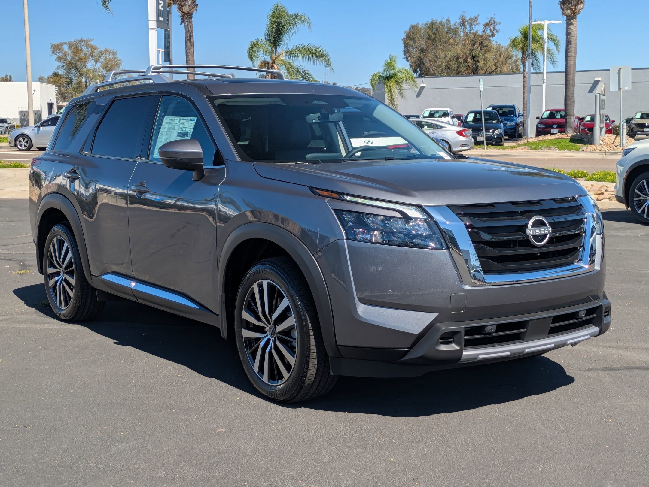 New 2025 Nissan Pathfinder Platinum w/ Cargo Package image 3