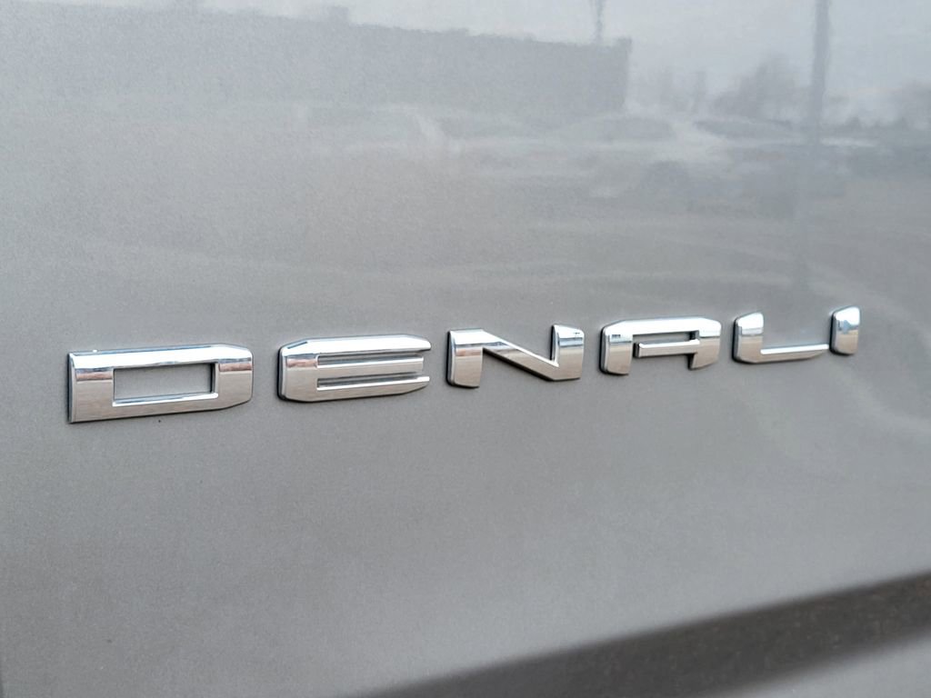 Used 2024 GMC Yukon XL Denali Ultimate image 13