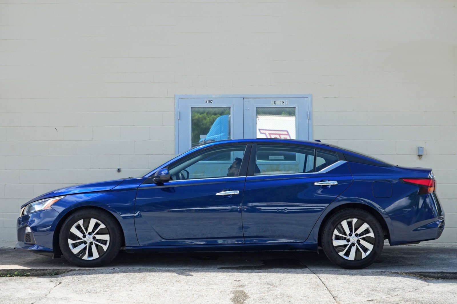 Used 2020 Nissan Altima 2.5 S FWD image 8