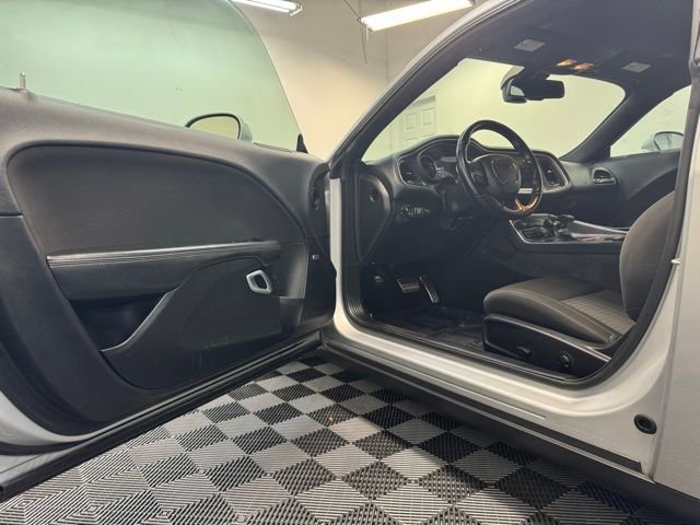 Used 2022 Dodge Challenger R/T image 11