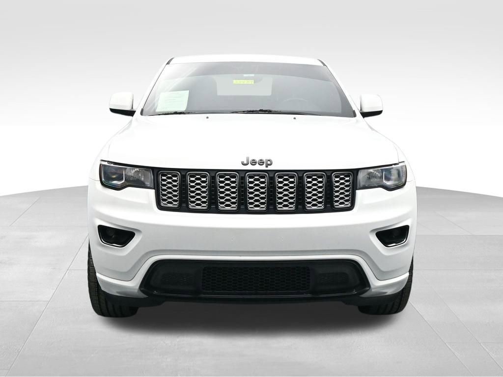 Used 2018 Jeep Grand Cherokee Altitude AWD/4WD image 8