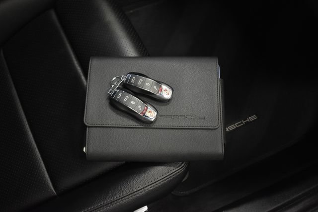 Used 2018 Porsche 718 Cayman S RWD image 6