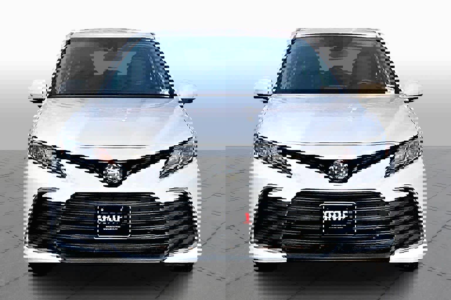 Used 2023 Toyota Camry LE image 3