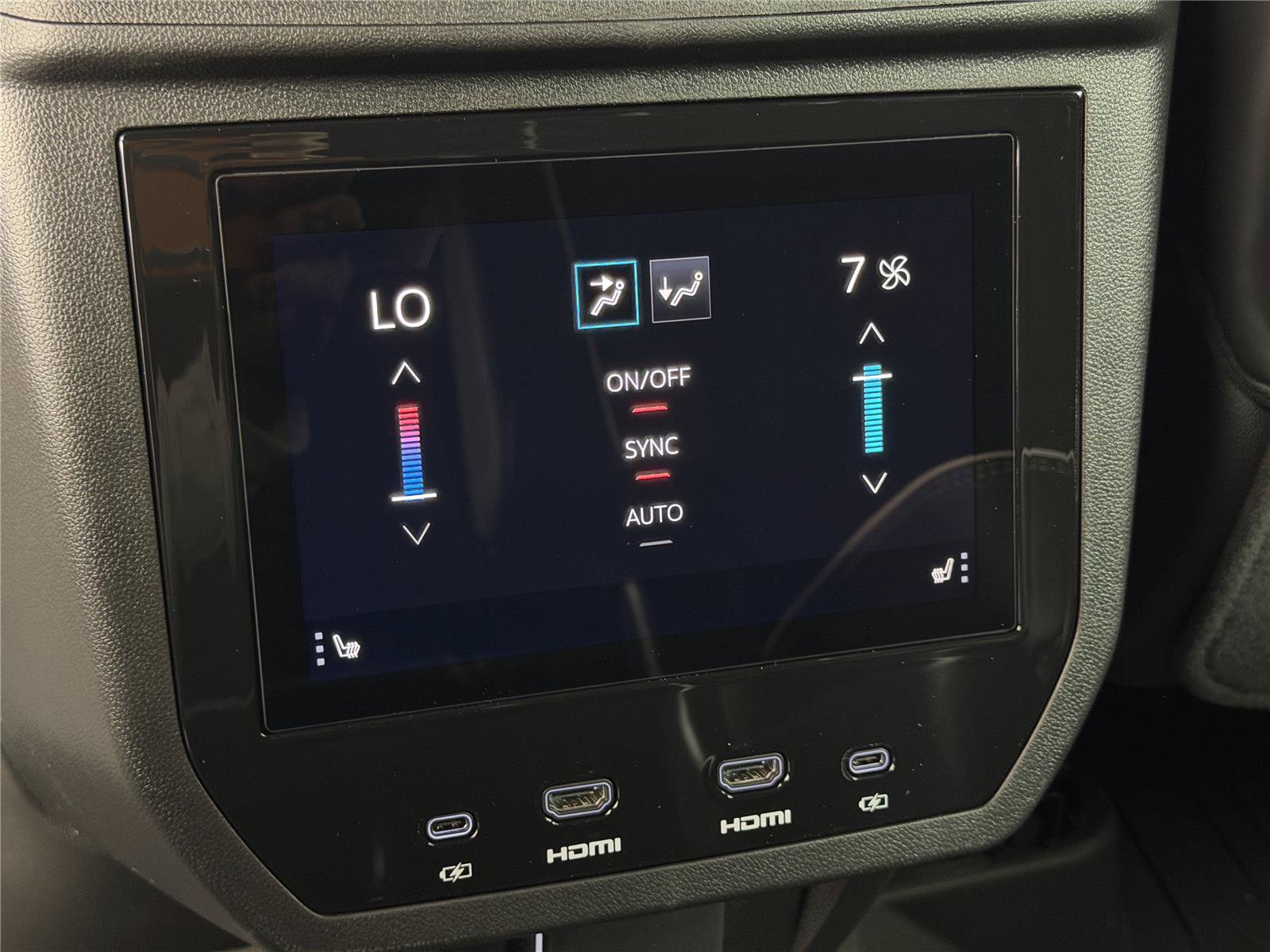New 2026 GMC Yukon AT4 Ultimate w/ LPO, Floor Liner Package AWD/4WD image 24