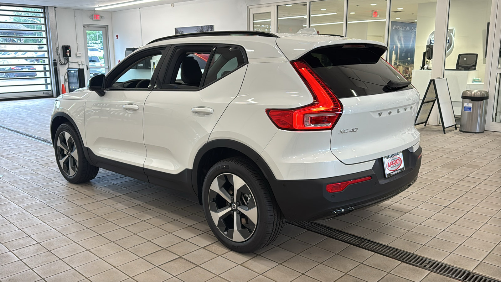 New 2026 Volvo XC40 B5 Plus w/ Protection Package Premier AWD/4WD image 7
