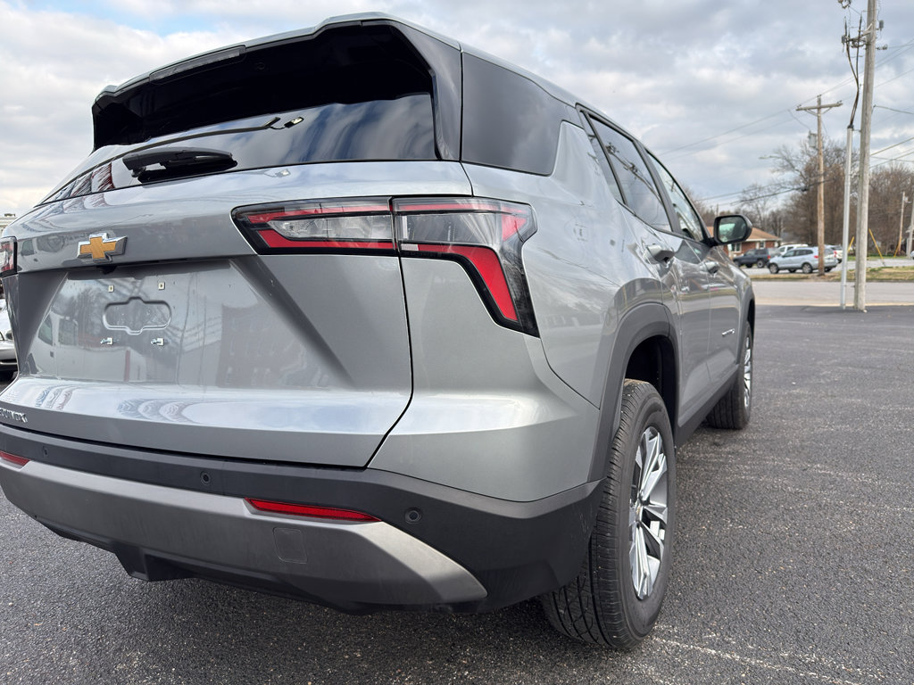 Used 2026 Chevrolet Equinox LT w/ Convenience Package II image 10