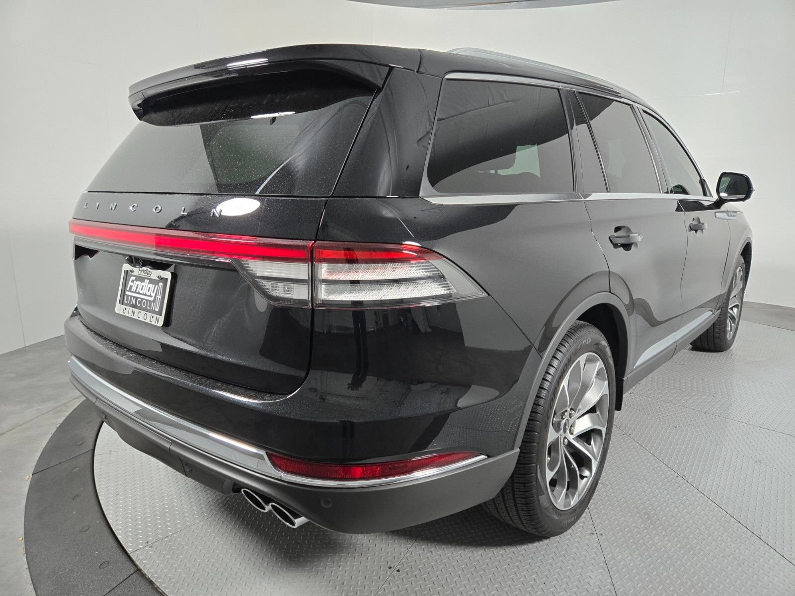 New 2026 Lincoln Aviator AWD image 4