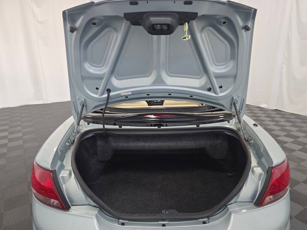 Used 2003 Chrysler Sebring Limited image 54