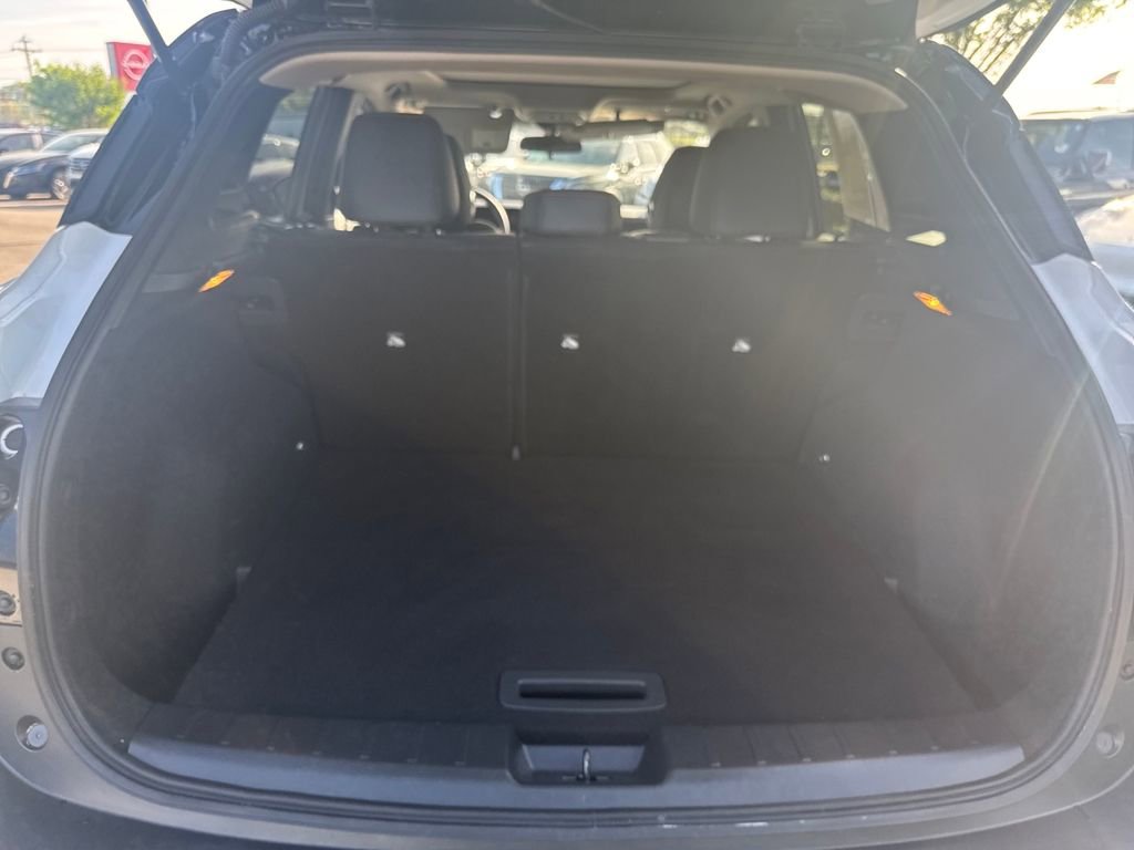 Used 2025 Nissan Kicks SR w/ SR Premium Package image 22