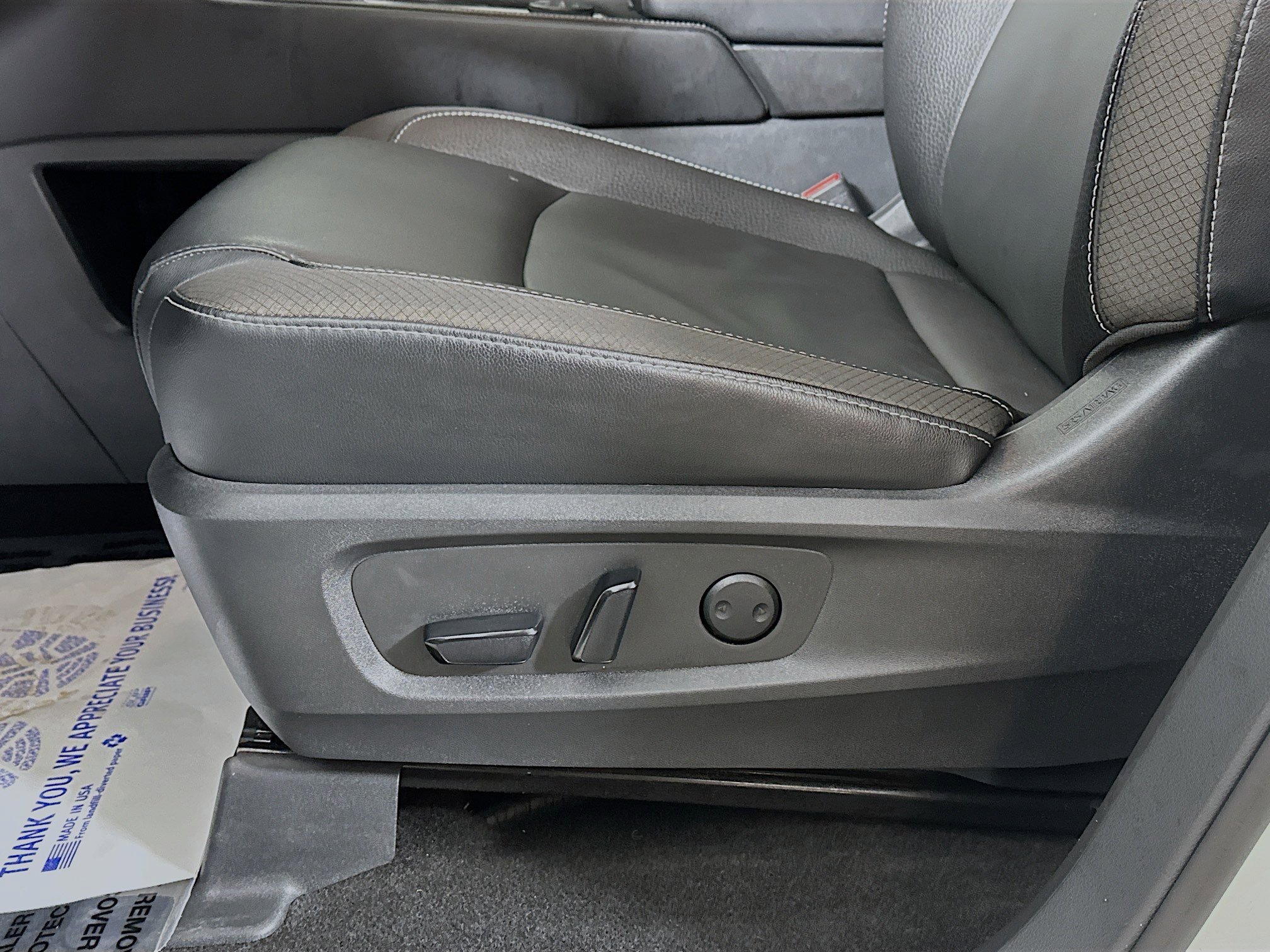Used 2023 Nissan Pathfinder SL image 19