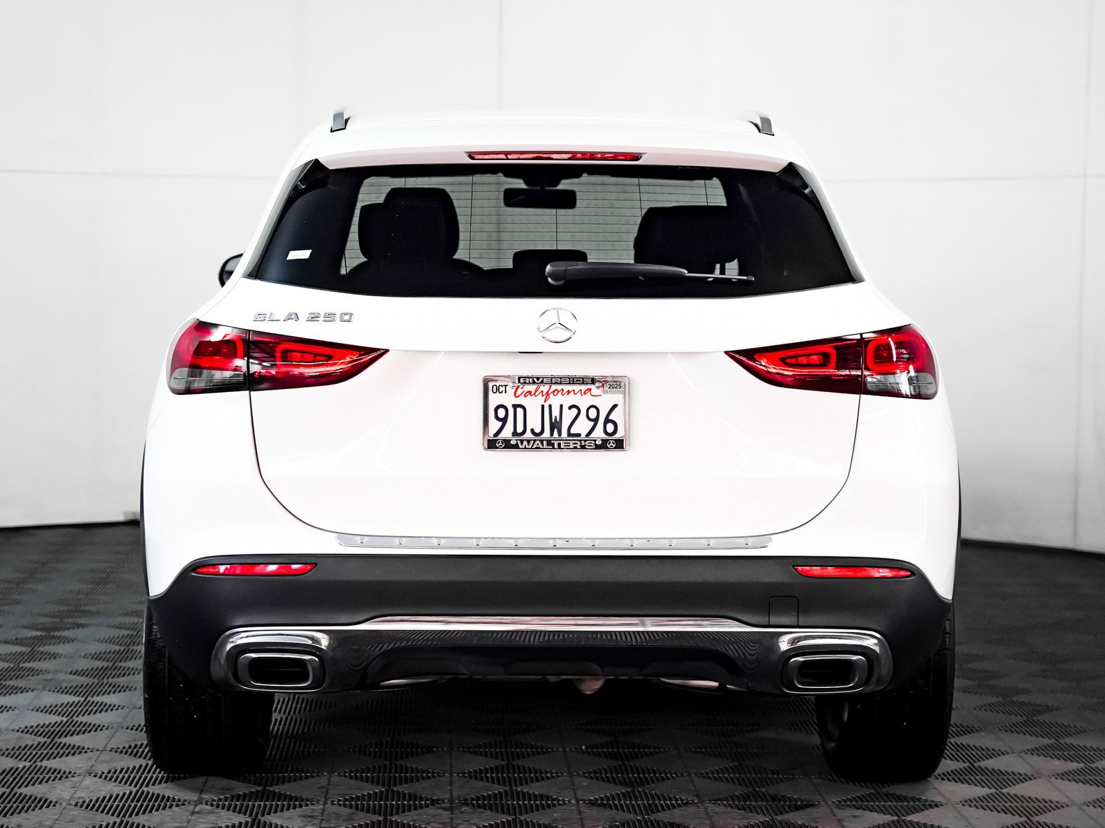 Certified 2023 Mercedes-Benz GLA 250 w/ Premium Package image 14