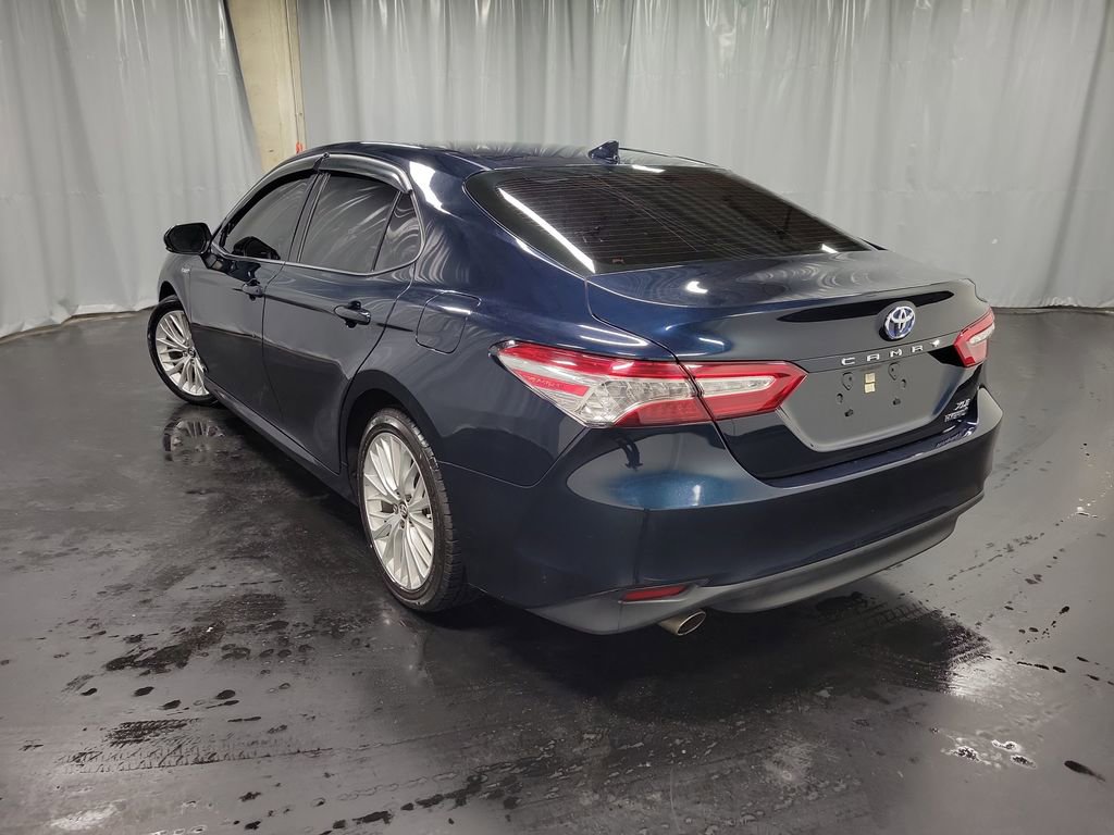 Used 2019 Toyota Camry XLE image 6