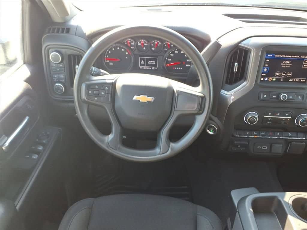 Used 2024 Chevrolet Silverado 2500 Custom w/ Custom Value Package AWD/4WD image 31