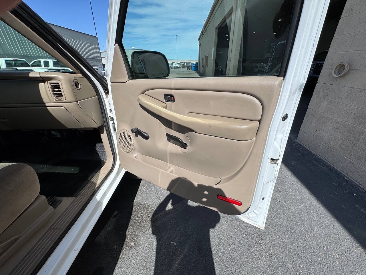 Used 2005 GMC Sierra 3500 W/T w/ Snow Plow Prep Package AWD/4WD image 25