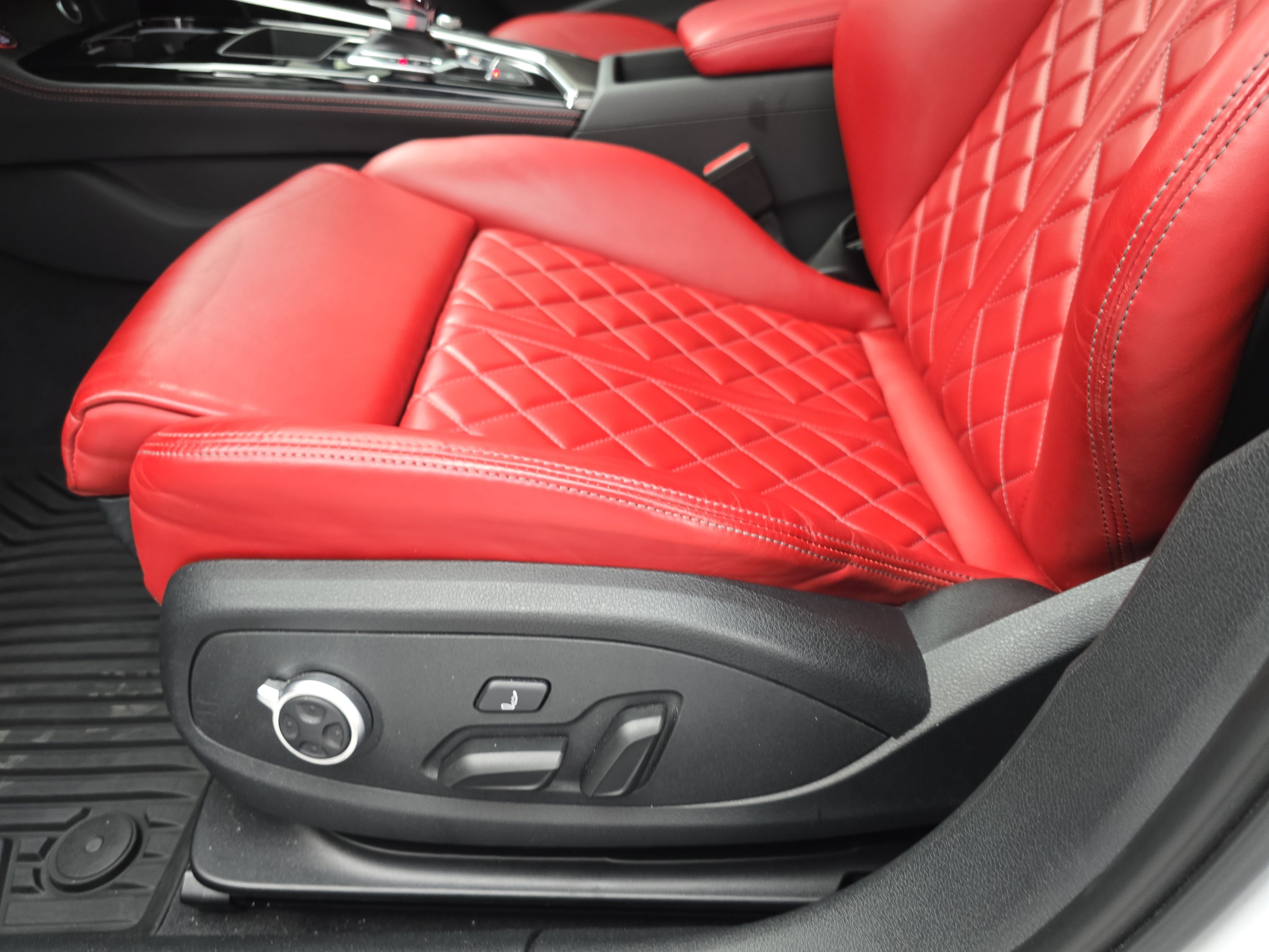 Certified 2023 Audi S4 Premium Plus w/ Premium Plus Package AWD/4WD image 26