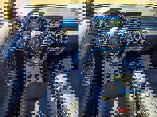 Used 2022 Mercedes-Benz A 220 4MATIC image 14