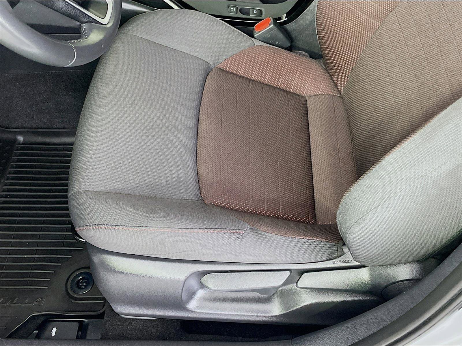 Used 2024 Toyota Corolla SE FWD image 21