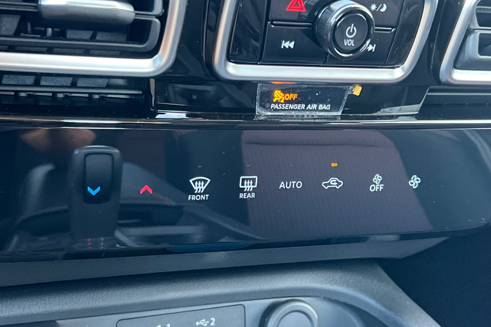 New 2027 Nissan Sentra SR w/ Floor Mat Package FWD image 16