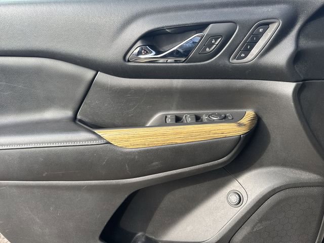 Certified 2018 GMC Acadia Denali w/ Technology Package image 24