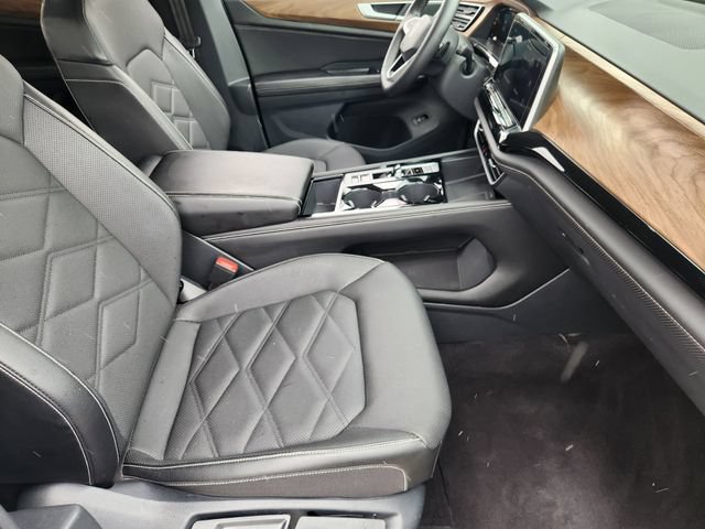 Used 2024 Volkswagen Atlas SE AWD/4WD image 11