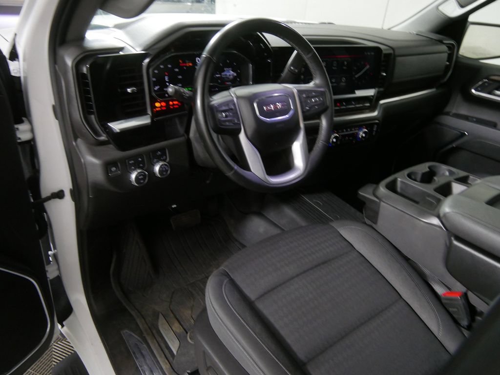 Used 2024 GMC Sierra 1500 Elevation w/ X31 Off-Road Package AWD/4WD image 14