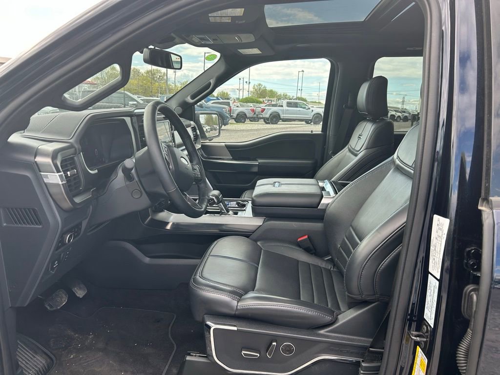 Used 2025 Ford F150 Platinum image 4