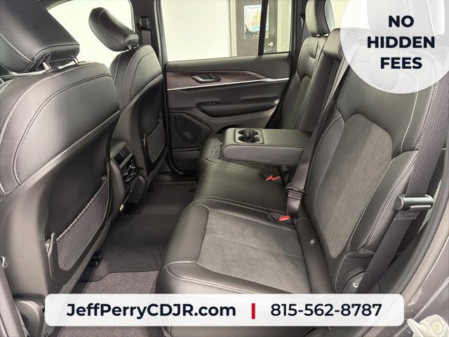 New 2026 Jeep Grand Cherokee Altitude AWD/4WD image 27