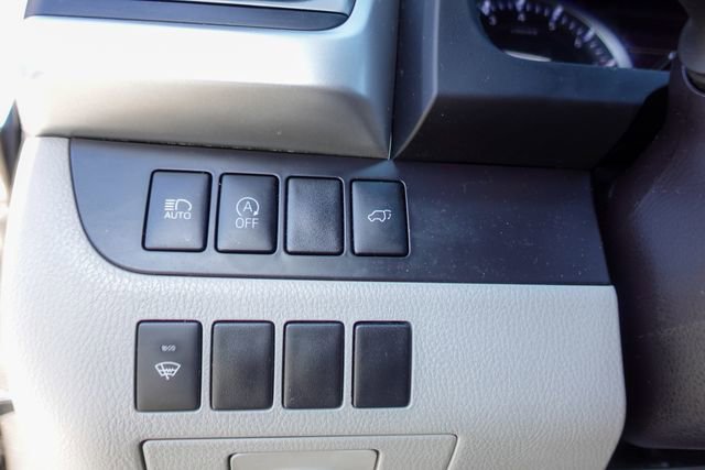 Used 2017 Toyota Highlander XLE image 16