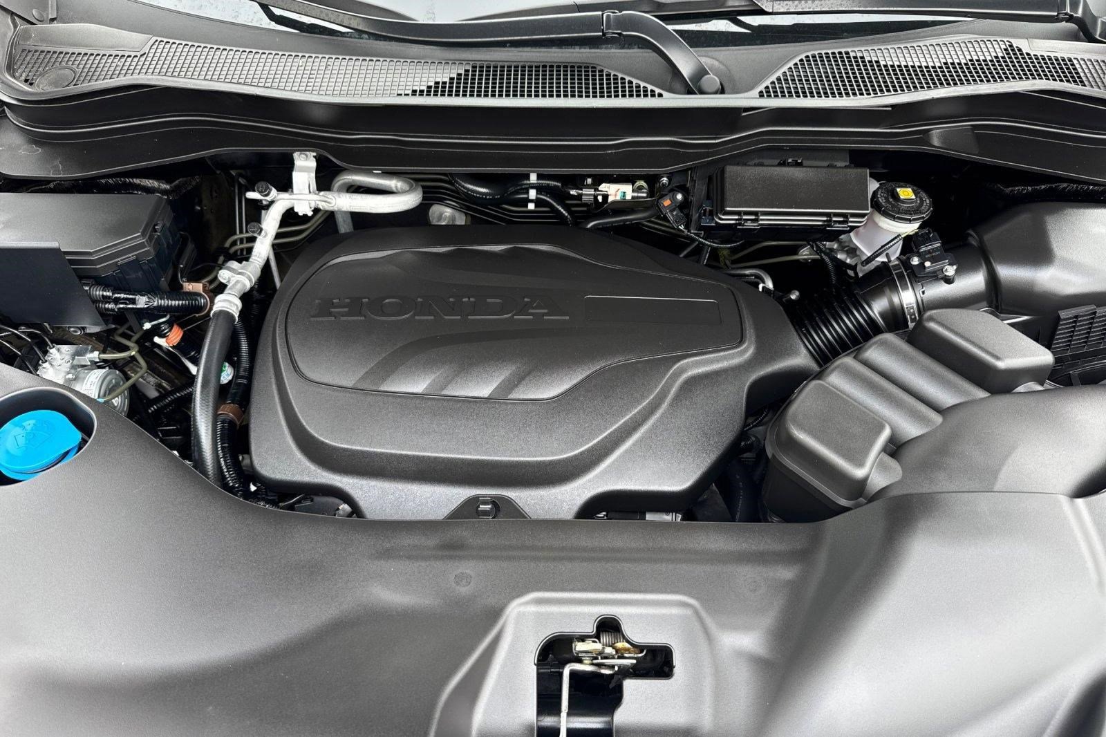 Certified 2025 Honda Passport EX-L image 35