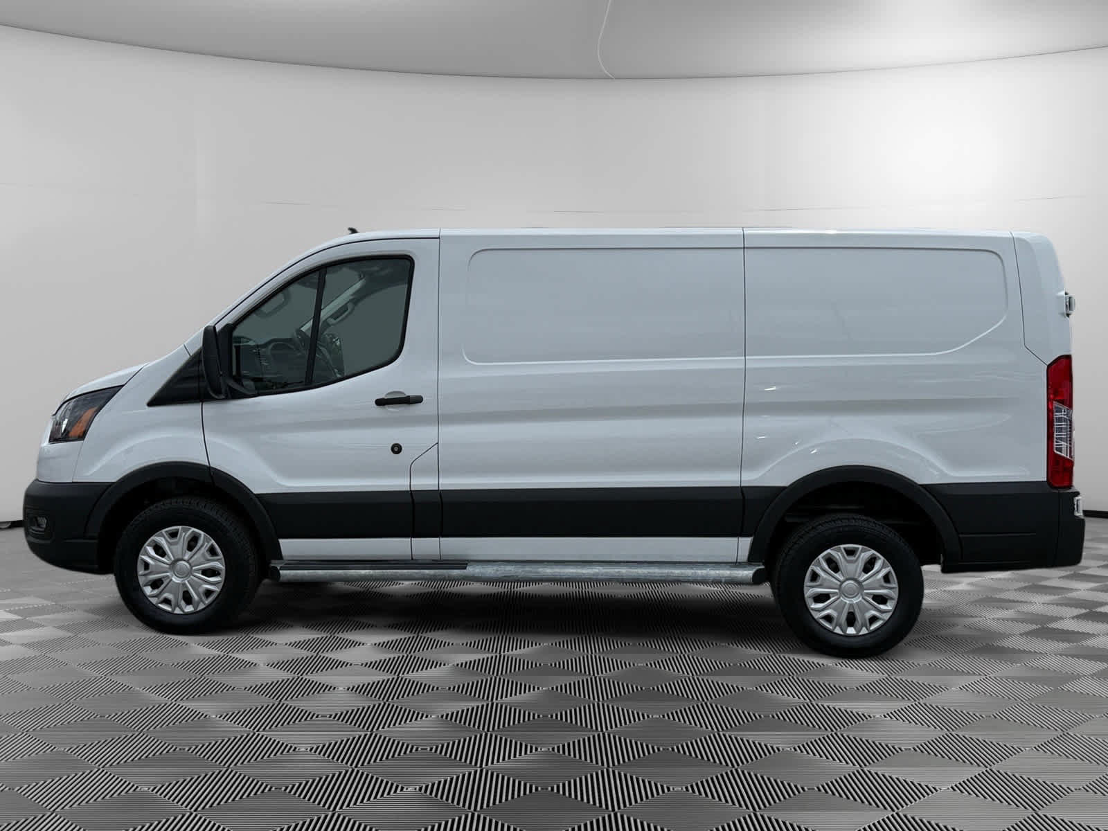 Used 2025 Ford Transit 250 Low Roof w/ Exterior Upgrade Package RWD image 2