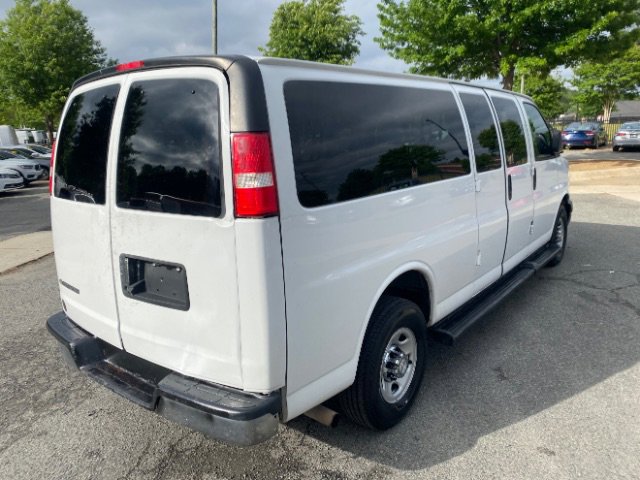 Used 2020 Chevrolet Express 3500 LT w/ LT Preferred Equipment Group RWD image 4