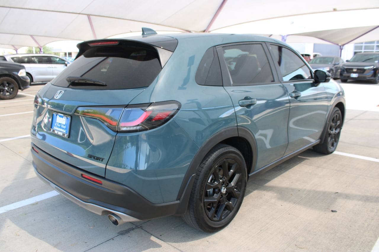 Used 2025 Honda HR-V Sport image 6