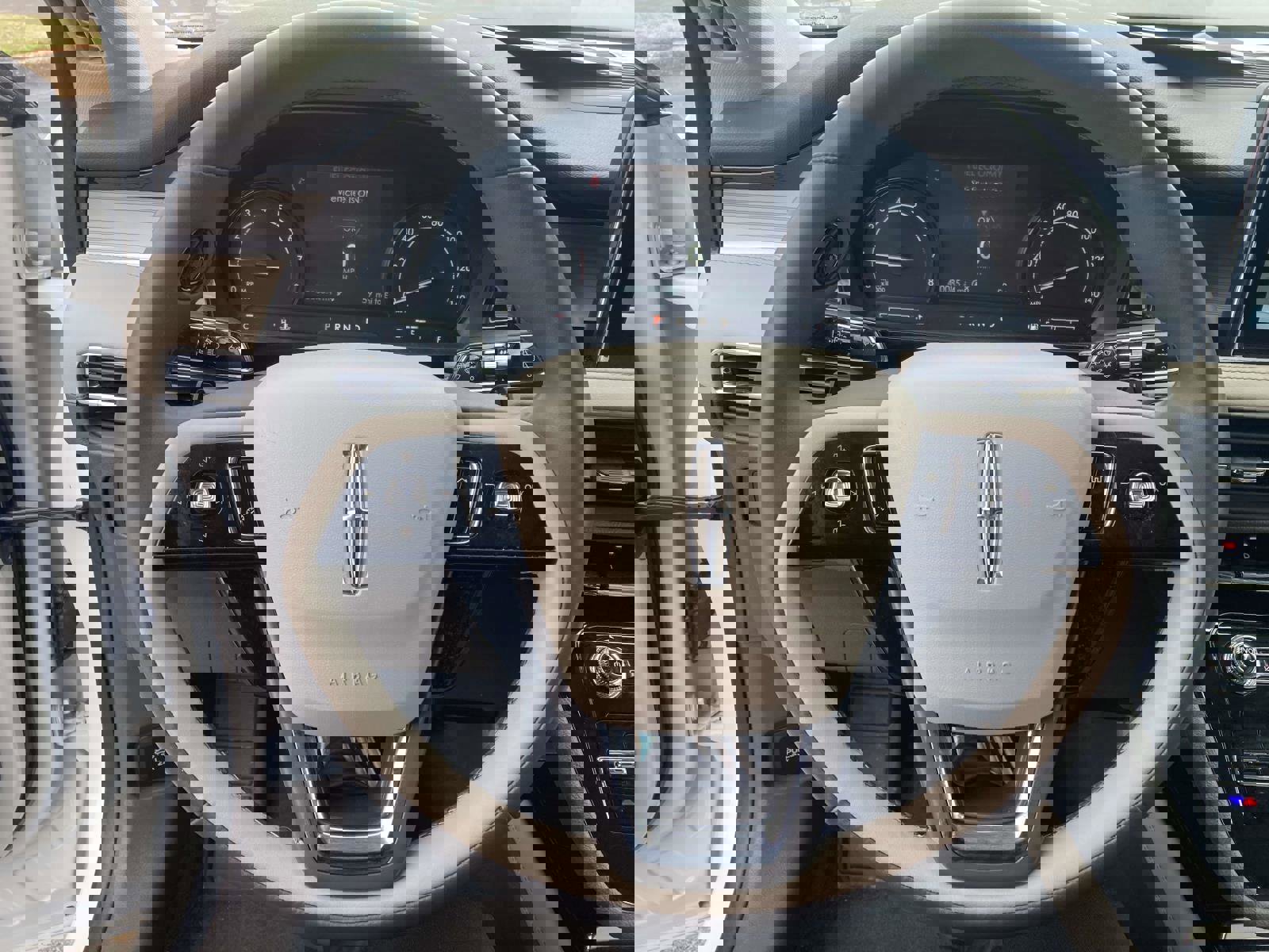 Certified 2022 Lincoln Corsair FWD w/ Equipment Group 101A image 32