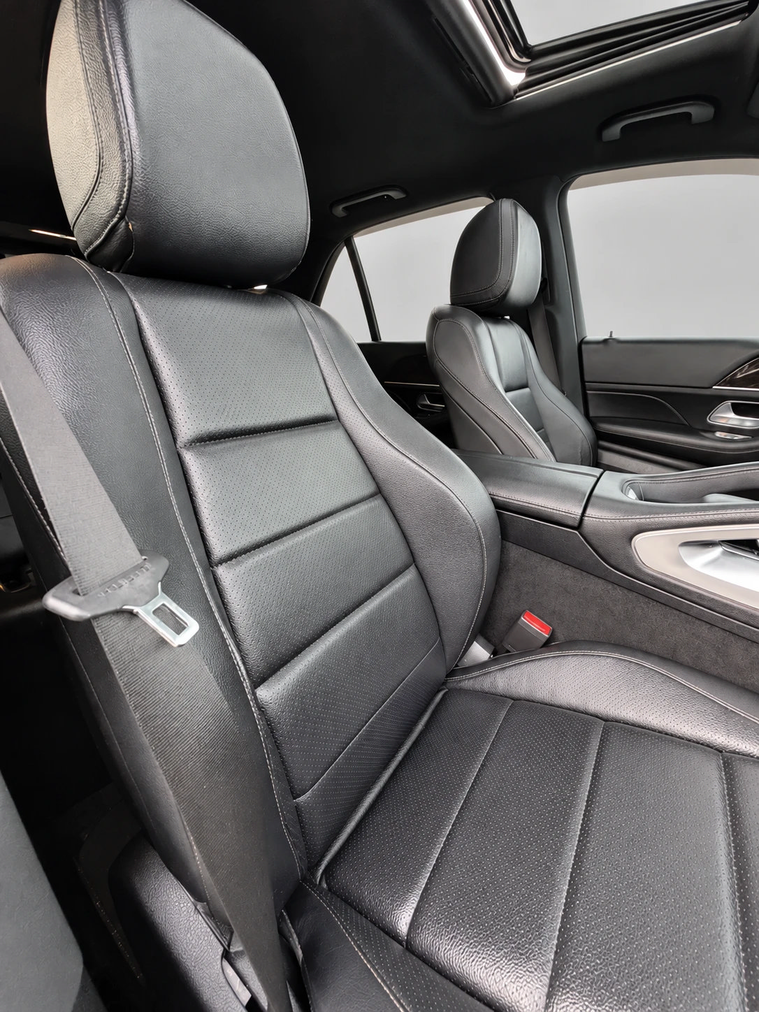 Used 2020 Mercedes-Benz GLE 350 4MATIC w/ Premium Package image 15