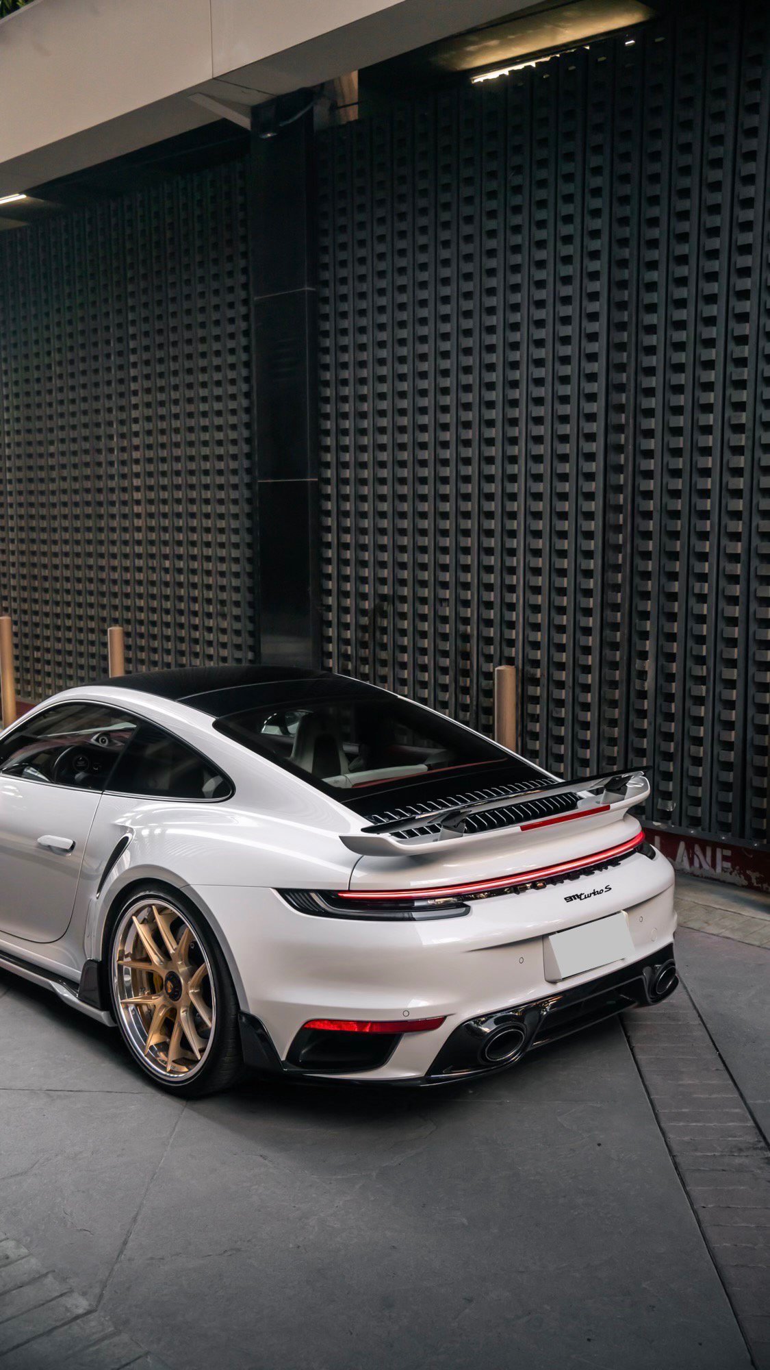 Used 2022 Porsche 911 Turbo S AWD/4WD image 5